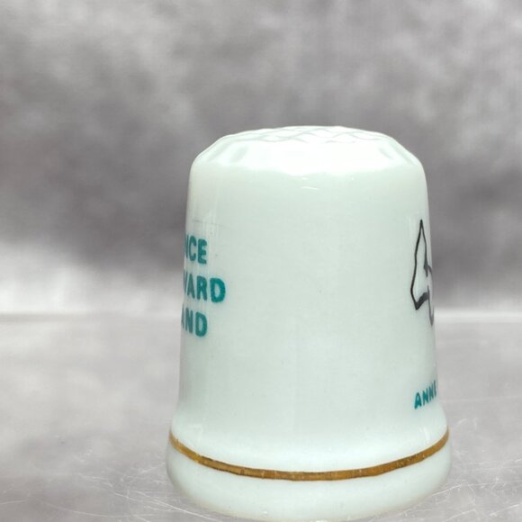 Anne Of Green Gables Souvenir Porcelain Thimble With Prince Edward Island Map - Picture 4 of 9
